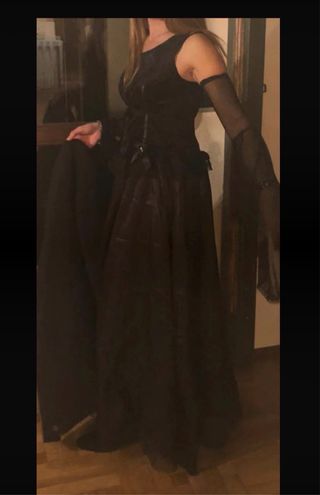 Vestito Halloween nero con pizzo e teschi