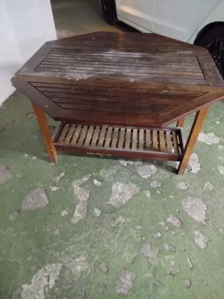 Mesa de jardín octogonal de madera