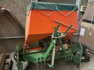 Abonadora doble reja 600 kg