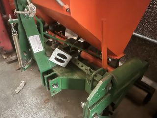 Abonadora doble reja 600 kg