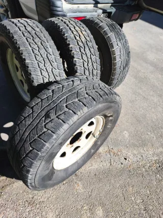 5 Ruedas completas Mitsubishi Montero/Galloper.