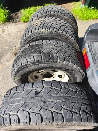 5 Ruedas completas Mitsubishi Montero/Galloper.