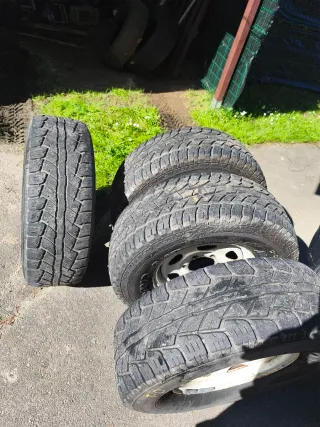 5 Ruedas completas Mitsubishi Montero/Galloper.