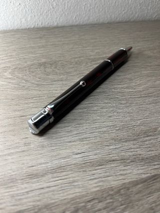 Penna sfera con accendino torcia