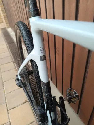 SCOTT ADDICT GRAVEL 20