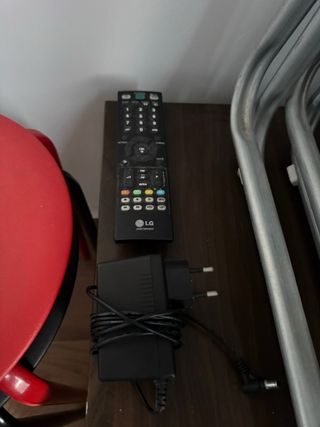 Televisor LG 22 Full HD M2232