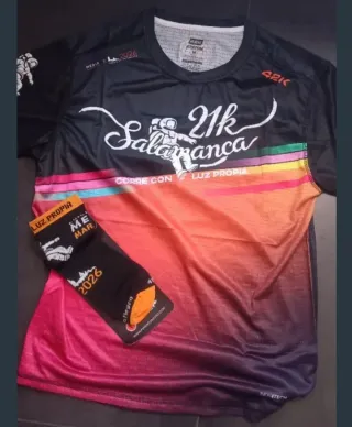 Camiseta y calcetines M. Maratón Salamanca 2026