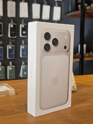 IPHONE 17 PRO 1TB PLATA PRECINTADO