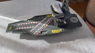 Portaaviones de juguete Cars