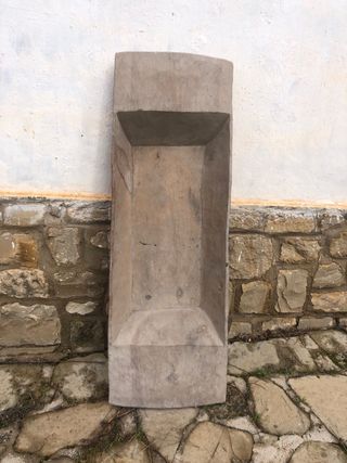 Artesa de madera rústica