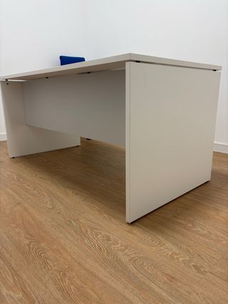 Mesa escritorio oficina blanca | despacho profesio