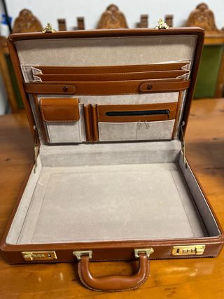 Maletín ejecutivo piel marrón