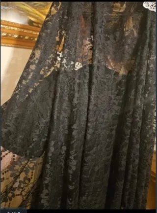 Mantilla madrina, peineta marrón y guantes