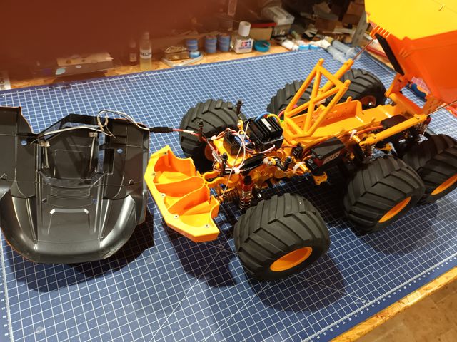 Tamiya 58676 Volvo A60H Hauler 6x6 RC Kit