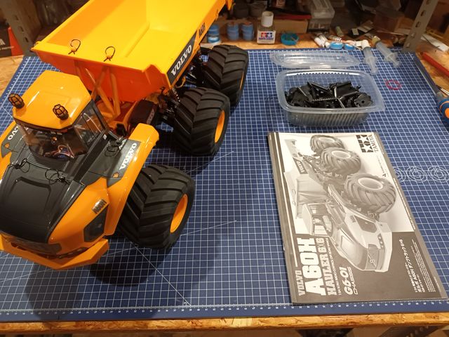 Tamiya 58676 Volvo A60H Hauler 6x6 RC Kit