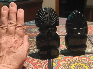 2 Figuras de Obsidiana Deidades Aztecas