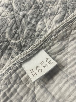 Colcha Zara Home Cama 90 + Cojín