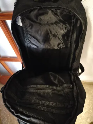 Mochila Rip Curl Negra y Roja