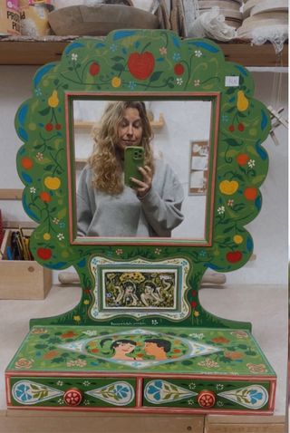 Tocador pintado a mano