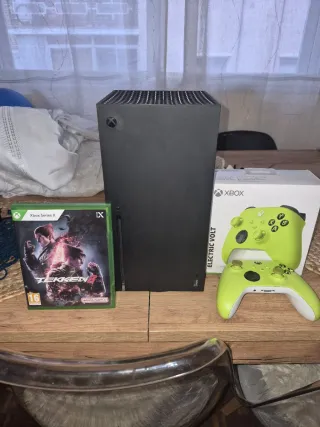 Xbox Series X + Mando