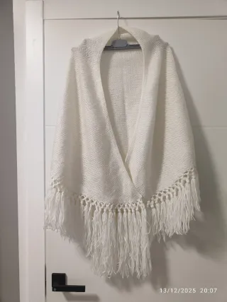 Toquilla tejido blanco con flecos