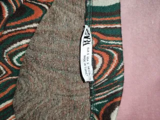 Conjunto Zara S Falda y Jersey Estampado