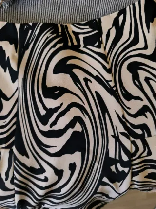 Lote 3 faldas Bershka mujer