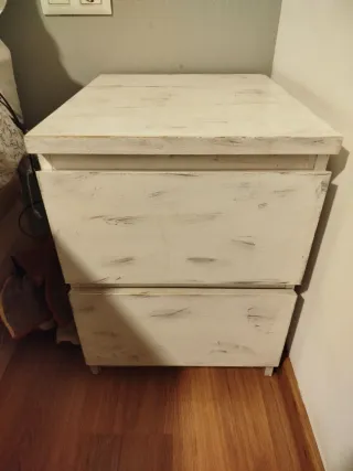Todo 50€ Cómoda,mesitas noche y mueble ikea