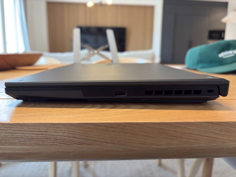 Portátil ASUS TUF F16 i7 13th Gen afbeelding 2