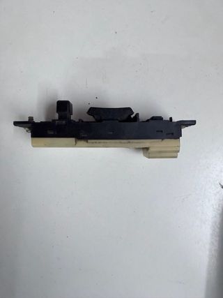 Interruptor motores elevalunas Nissan Patrol RD28