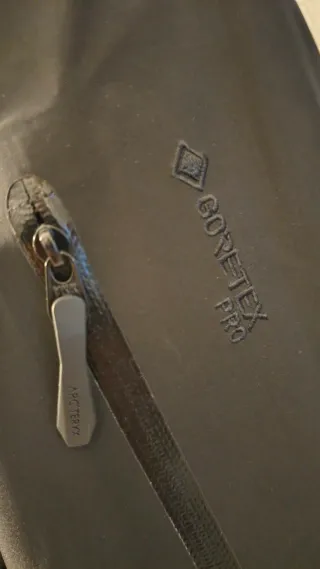 Arc'teryx Chaqueta Impermeable Gore-Tex Negra