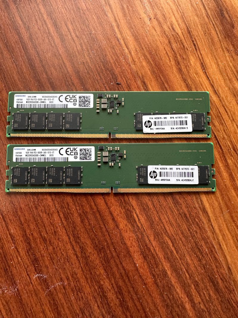 2x Módulos RAM Samsung DDR5 32GB 5600MHz