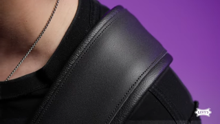 Correa Levy's Leather - Hecha en Canadá SIN ABRIR