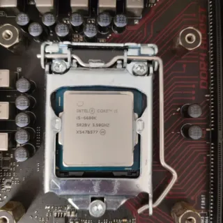 MSI Z170A Gaming M3 + Intel i5-6600K