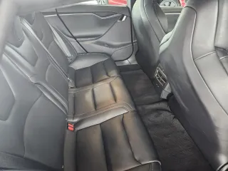 Tesla Model S 2018