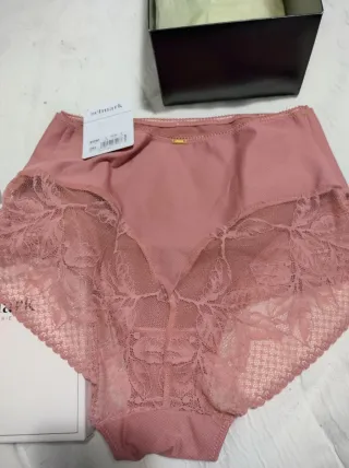 Conjunto sujetador y braguita encaje rosa tostado