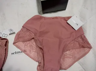 Conjunto sujetador y braguita encaje rosa tostado