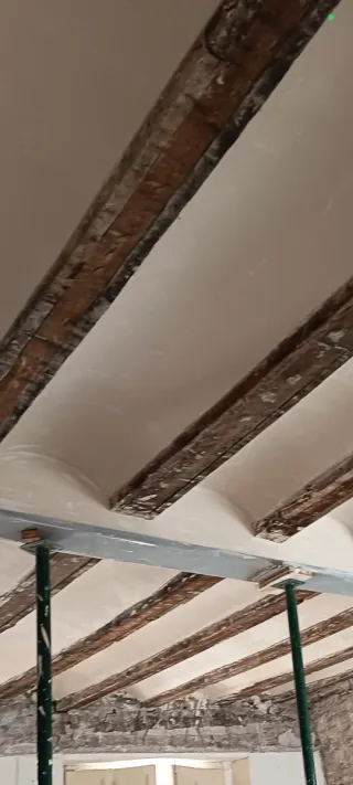 Quitar gotelé reparación de grietas enlucido yeso