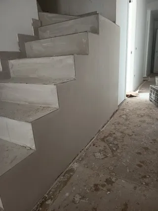 Quitar gotelé reparación de grietas enlucido yeso