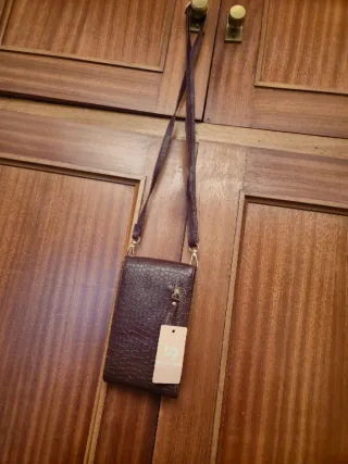 Bolso móvil color burdeos