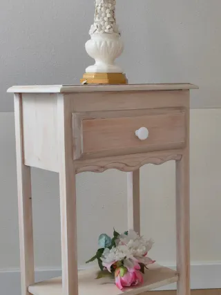 Mesitas restauradas acabado madera lavada