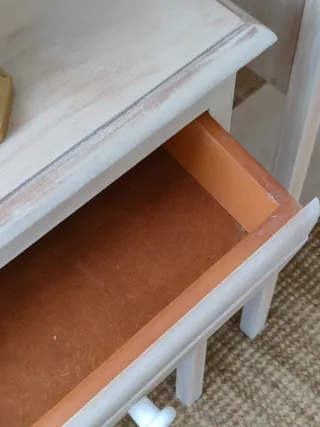 Mesitas restauradas acabado madera lavada