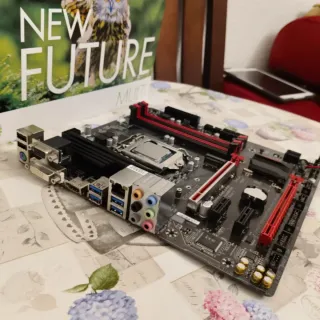 Placa Base Gigabyte + Intel I5 7600K