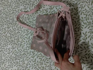 Bolsos pequeños blanco y rosa