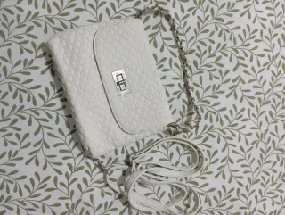 Bolsos pequeños blanco y rosa