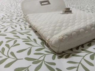 Bolsos pequeños blanco y rosa