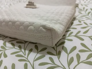 Bolsos pequeños blanco y rosa