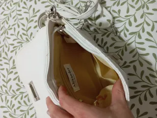 Bolsos pequeños blanco y rosa