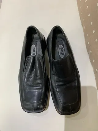 Zapatos de vestir negros BKR
