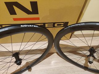 Ruedas Novatec Carbon R5 Disc Carretera